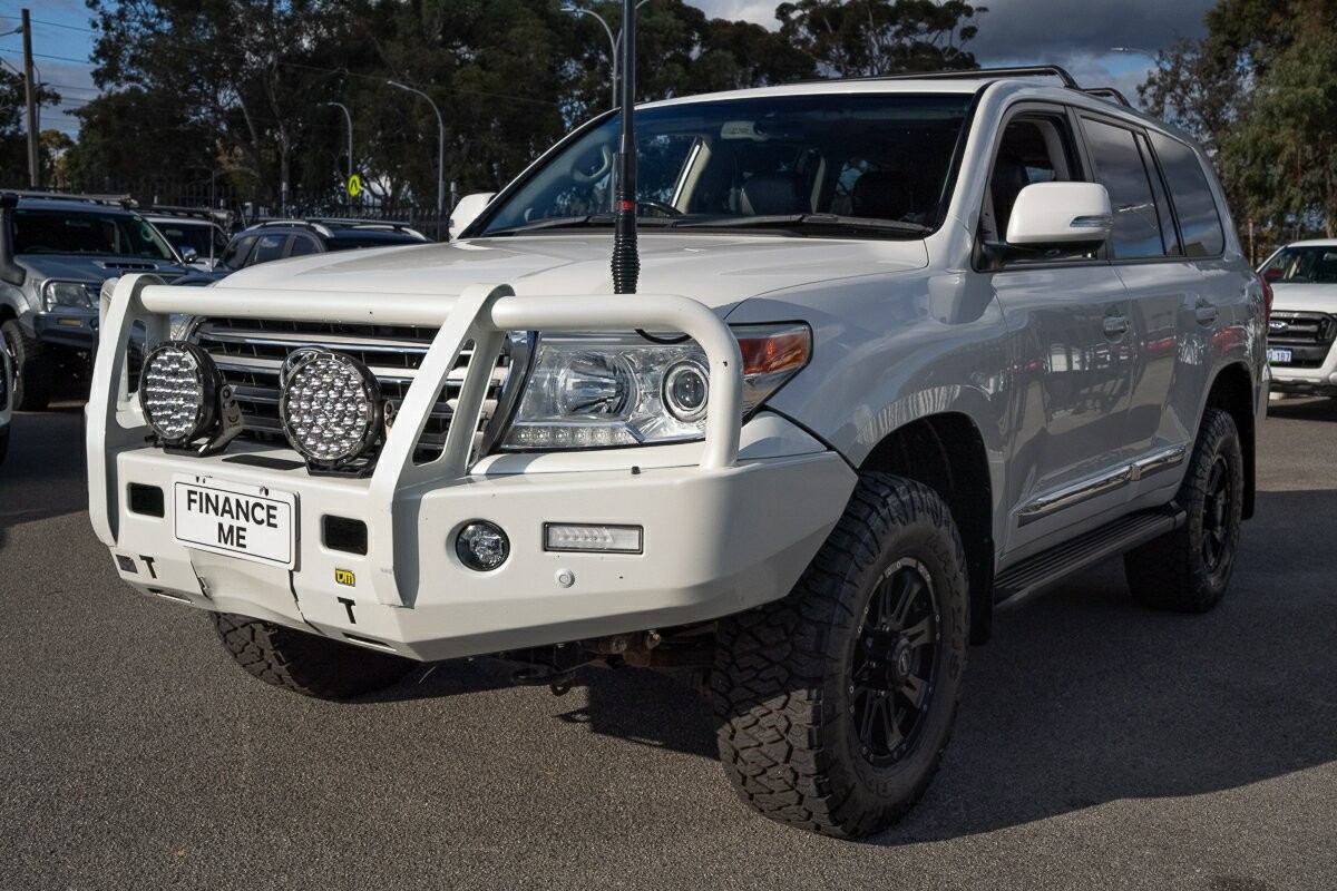 Toyota Landcruiser image 4
