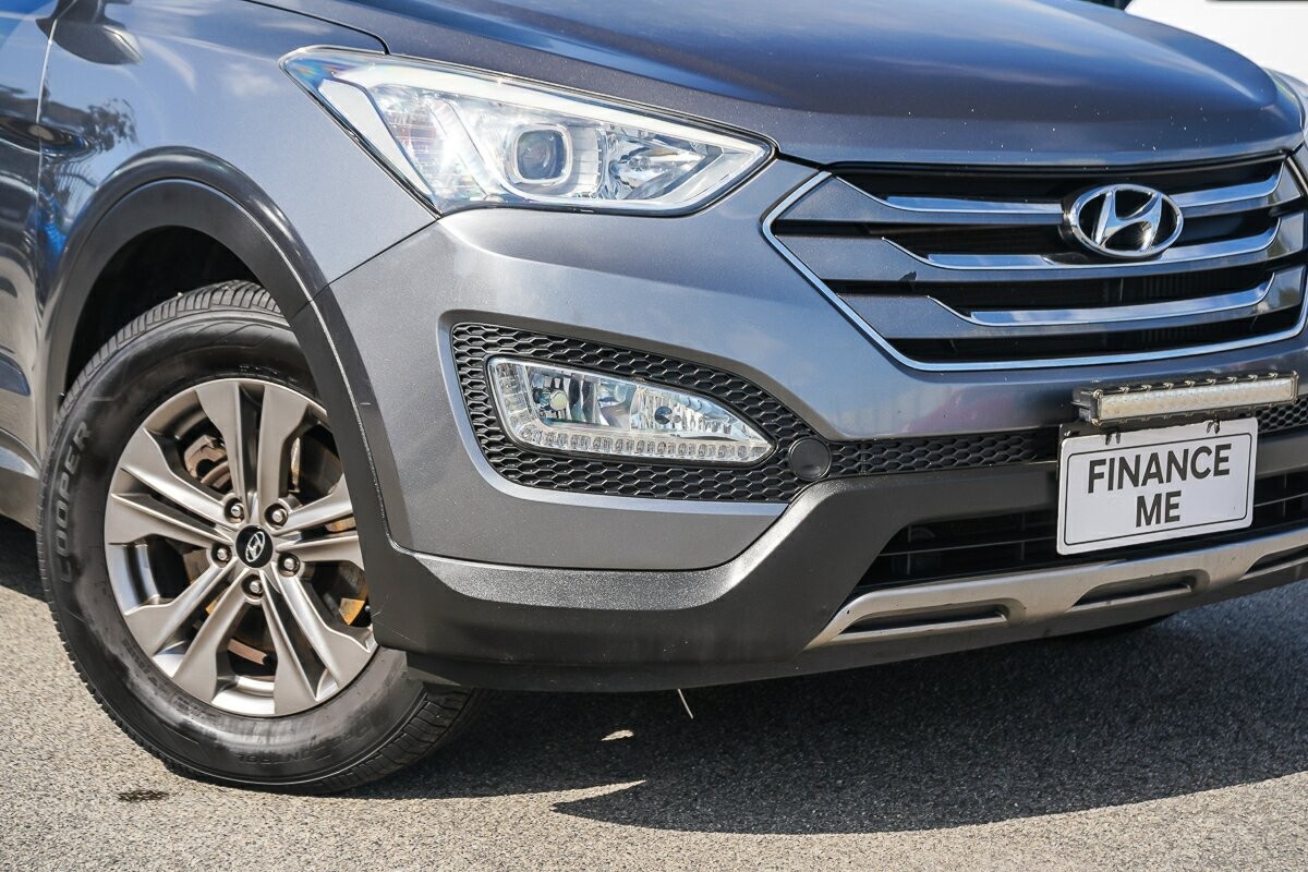 Hyundai Santa Fe image 2