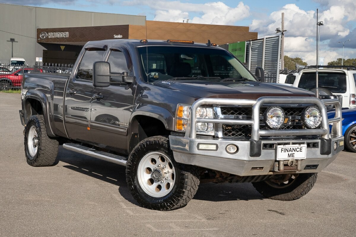 Chevrolet Silverado image 1
