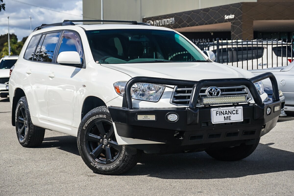Toyota Kluger image 1