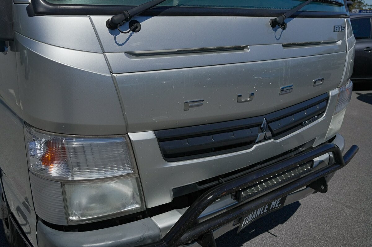 Fuso Canter image 2