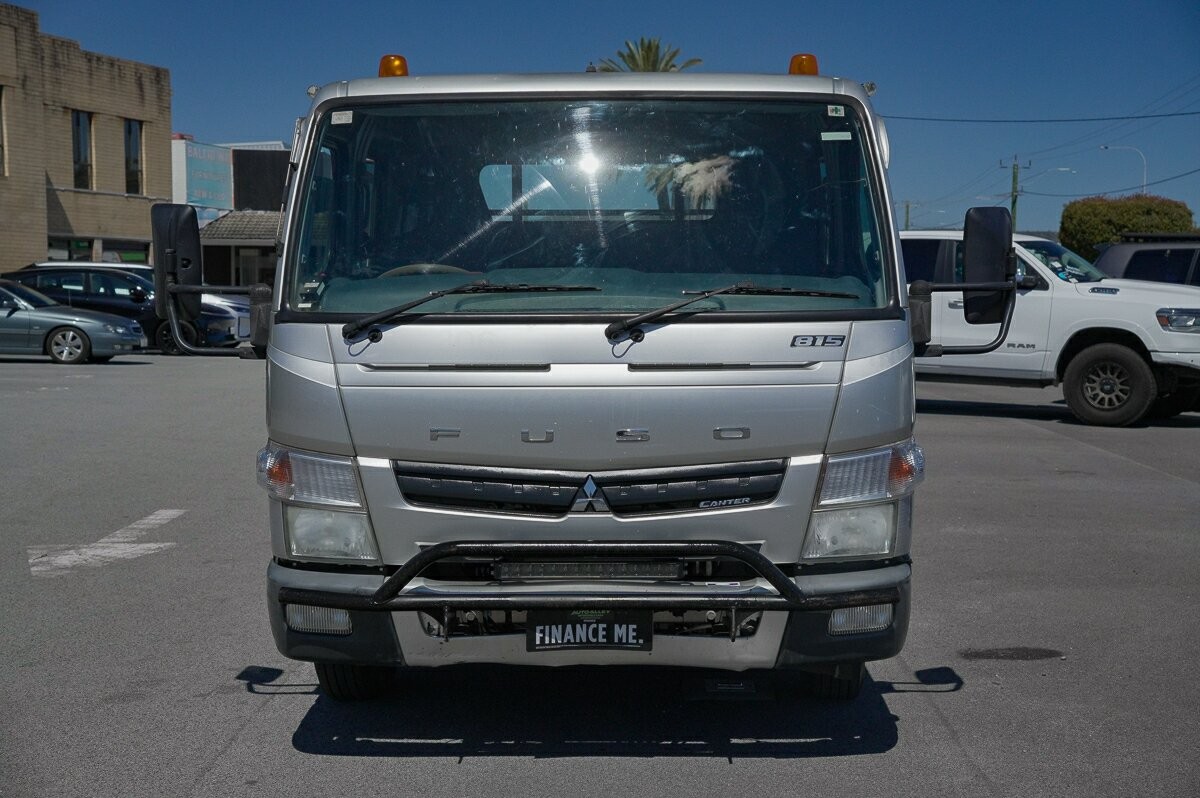 Fuso Canter image 3