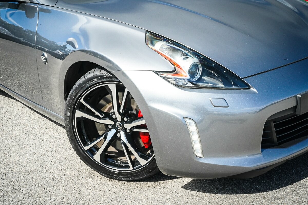 Nissan 370z image 2