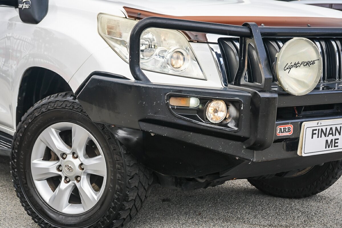 Toyota Landcruiser Prado image 2