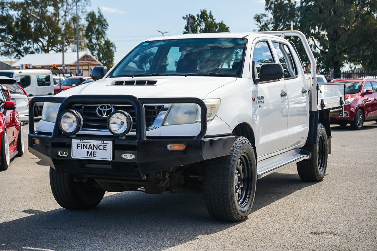 Toyota Hilux image 4