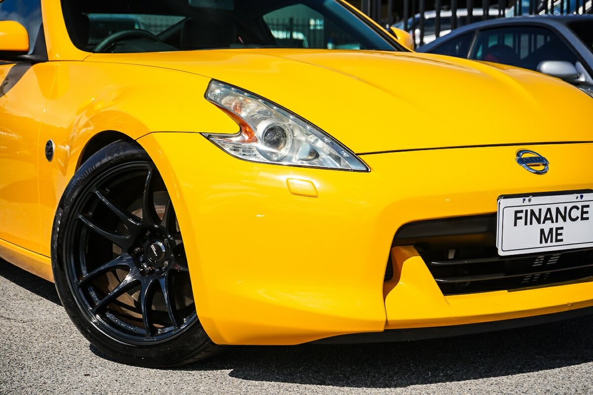Nissan 370z image 2