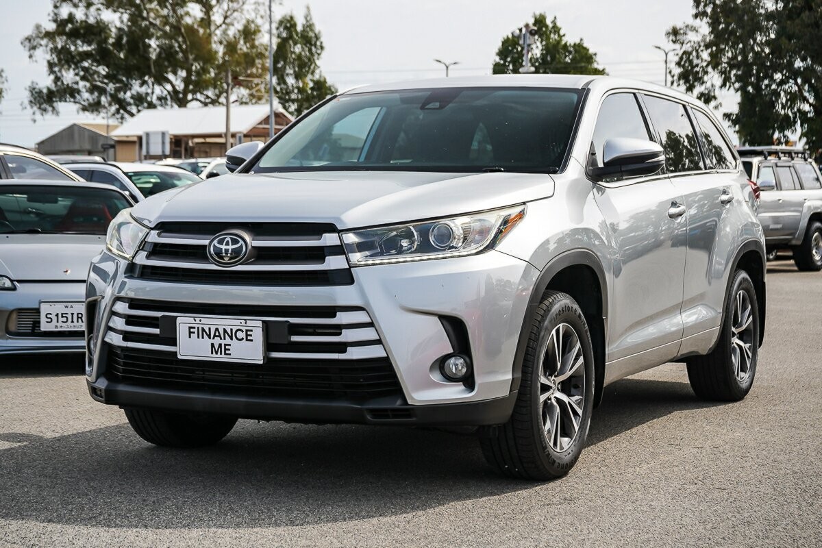 Toyota Kluger image 4