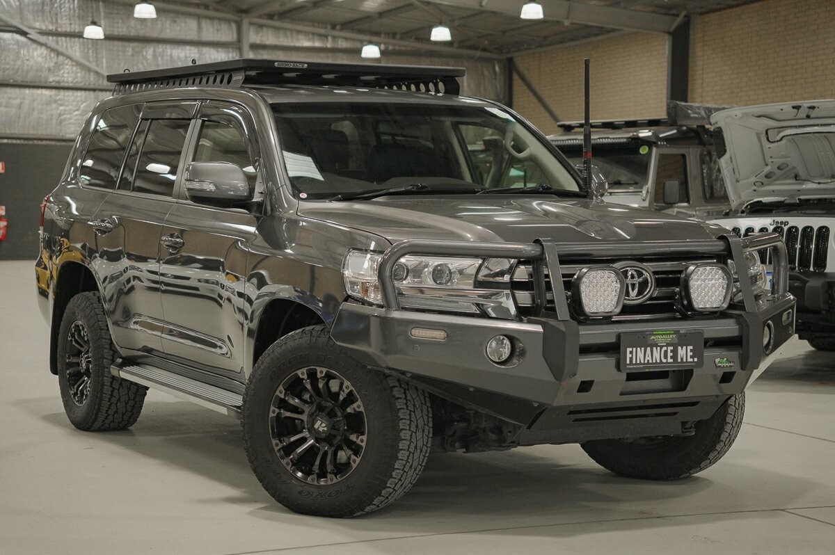 Toyota Landcruiser image 1