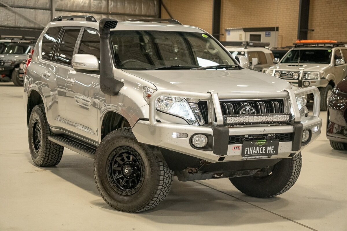 Toyota Landcruiser Prado image 1