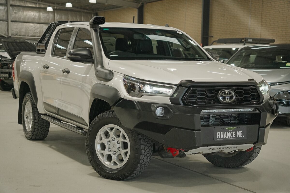Toyota Hilux image 1