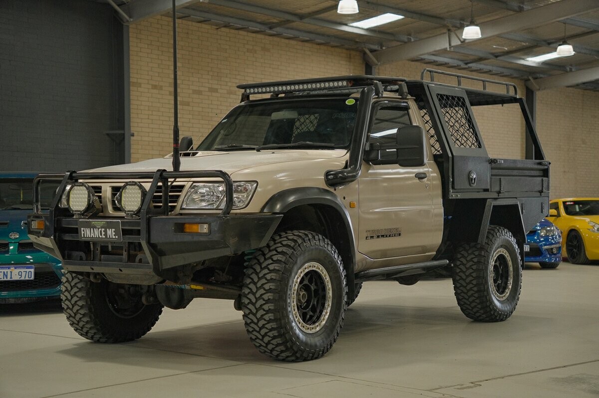 Nissan Patrol image 4