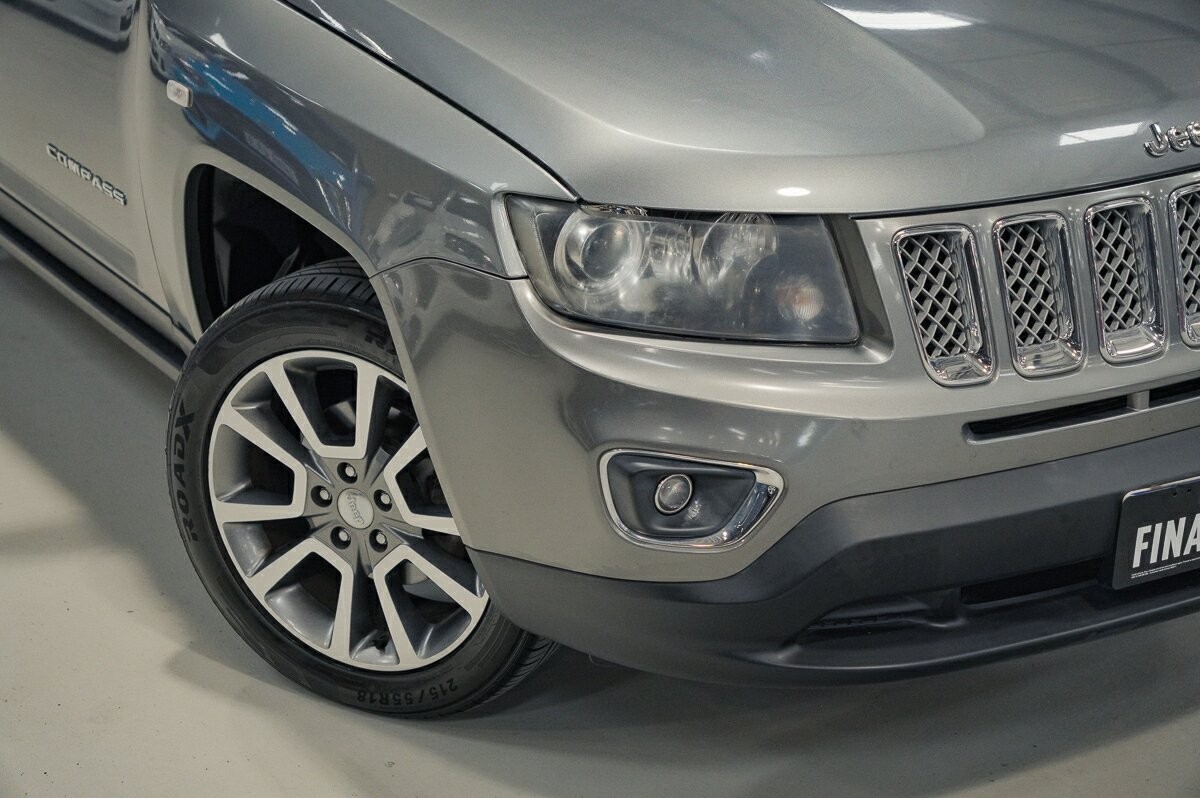 Jeep Compass image 2