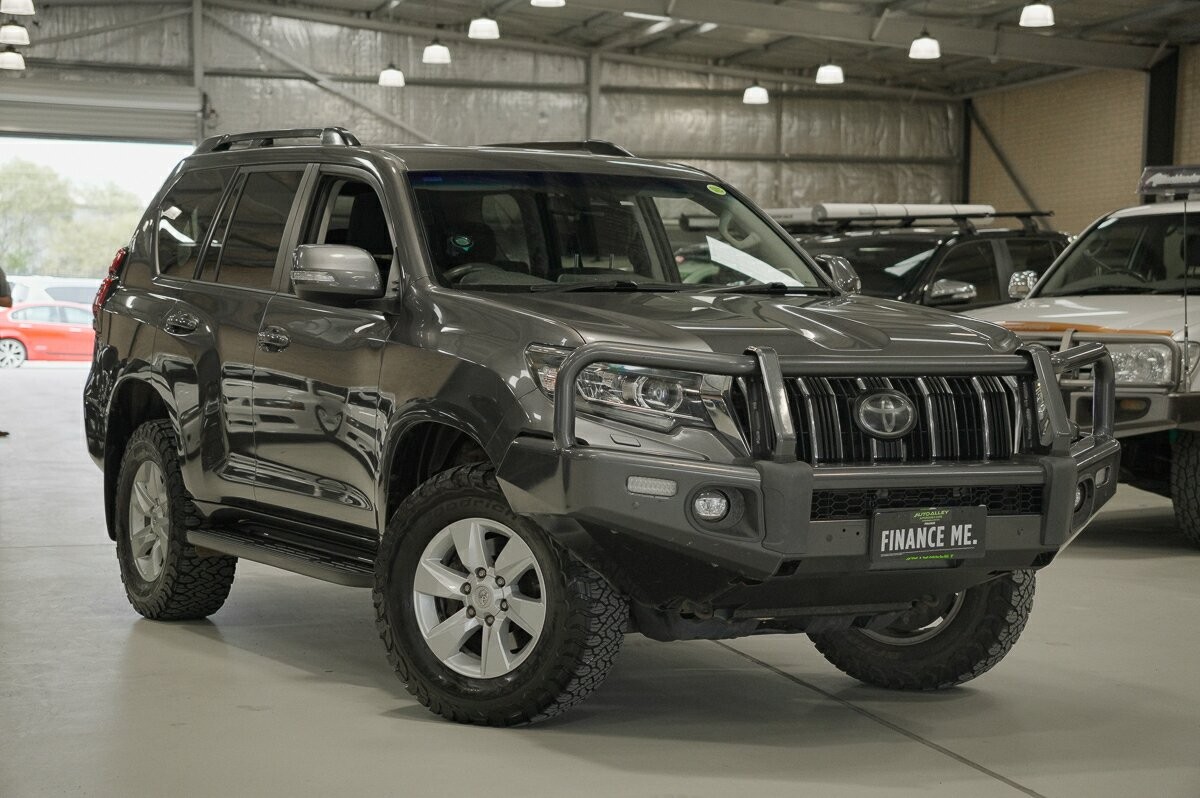Toyota Landcruiser Prado image 1